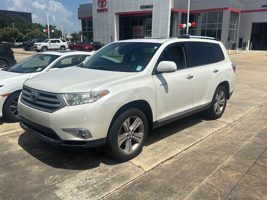 White (Blizzard Pearl) 2012 Toyota Highlander SUV / Crossover Front-Wheel Drive 5-Speed Automatic