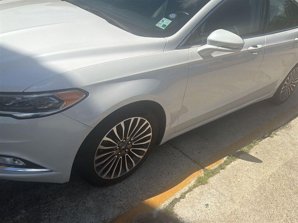 White Platinum Metallic Tri-Coat 2017 Ford Fusion Sedan Front-Wheel Drive 6-Speed Automatic
