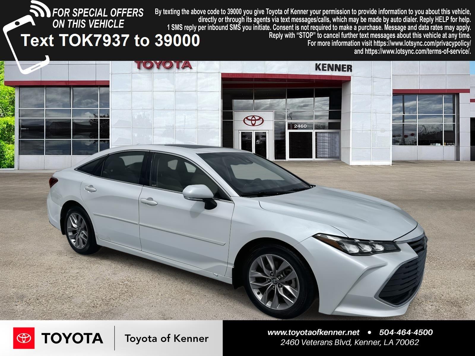 White (Wind Chill Pearl) 2019 Toyota Avalon XLE FWD Sedan Front-Wheel Drive 8-Speed Automatic