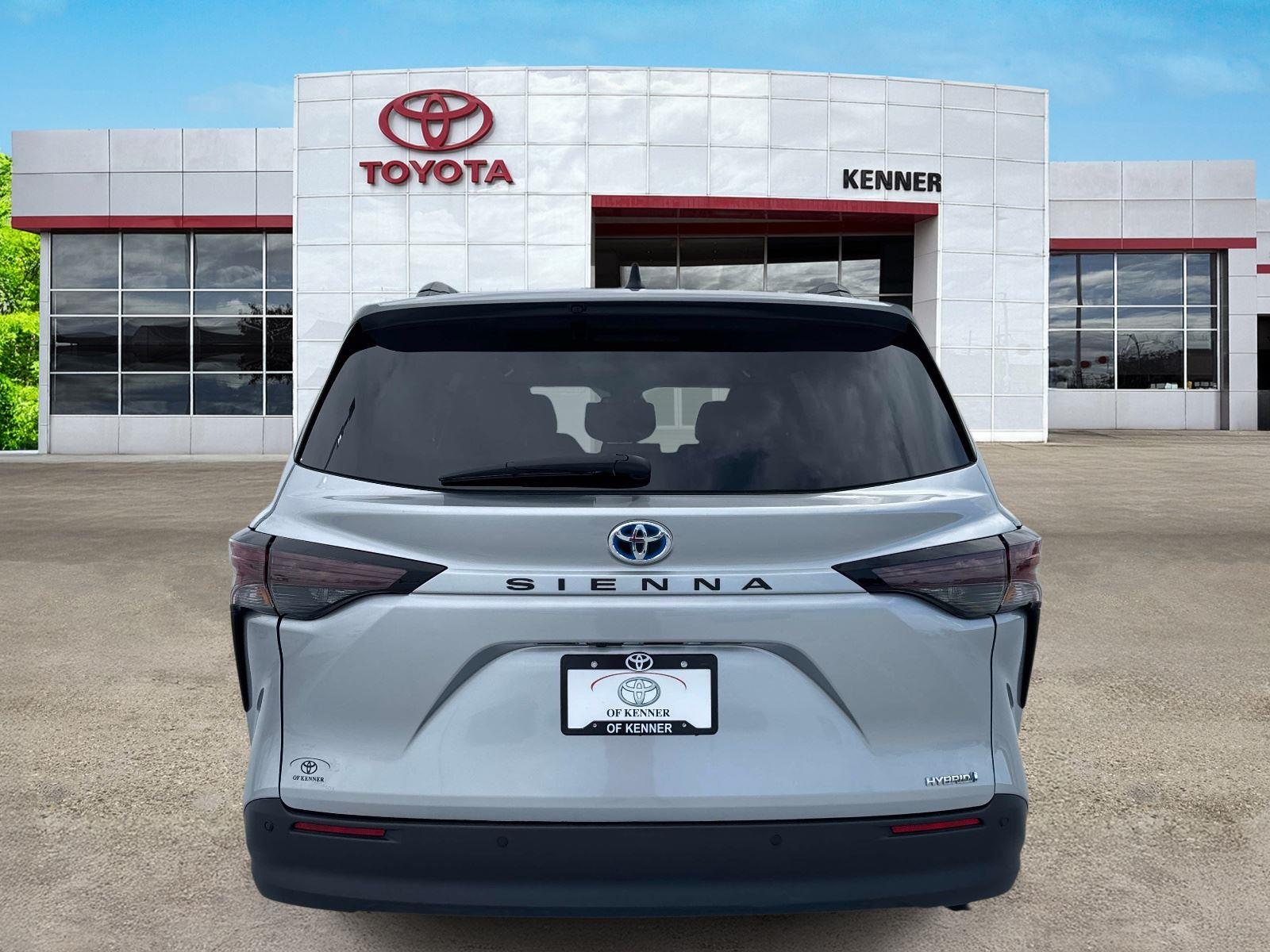 View vehicle photo 5