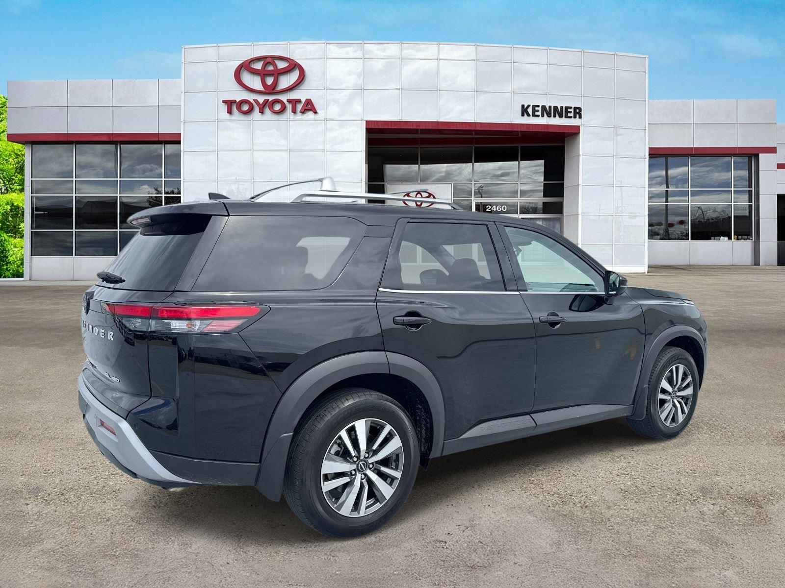 View vehicle photo 6