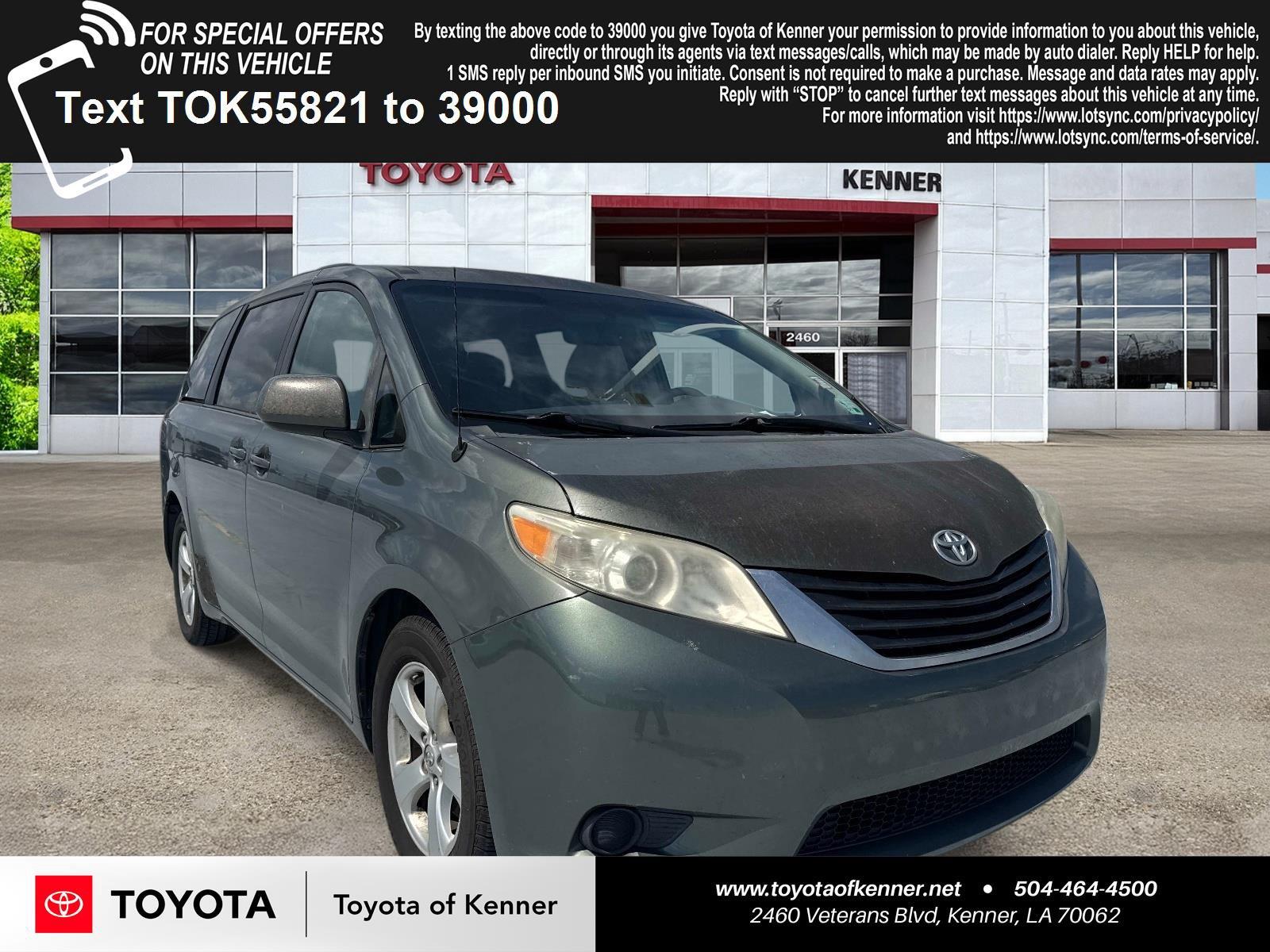 2014 Toyota Sienna LE 7-Passenger Auto Access Seat