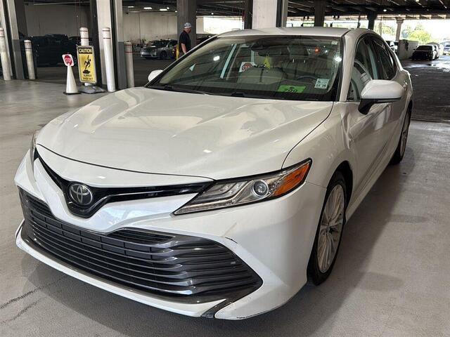 2020 Toyota Camry XLE FWD