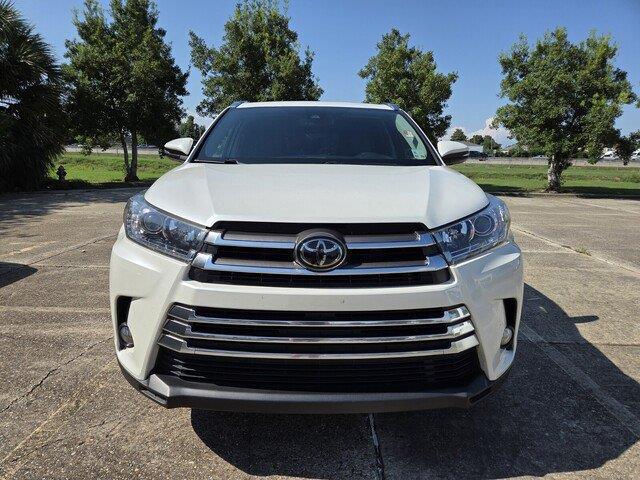 Used 2018 Blizzard Pearl Toyota Limited image 2