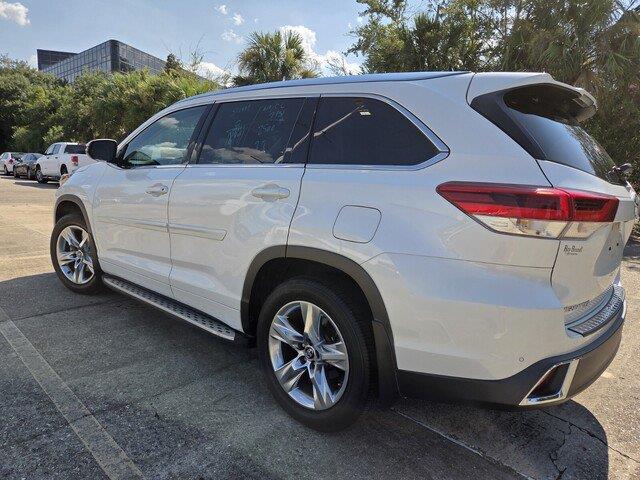 Used 2018 Blizzard Pearl Toyota Limited image 5