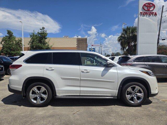 Used 2018 Blizzard Pearl Toyota Limited image 6
