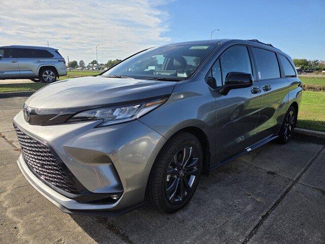 2026 Toyota Sienna XSE 7-Passenger FWD