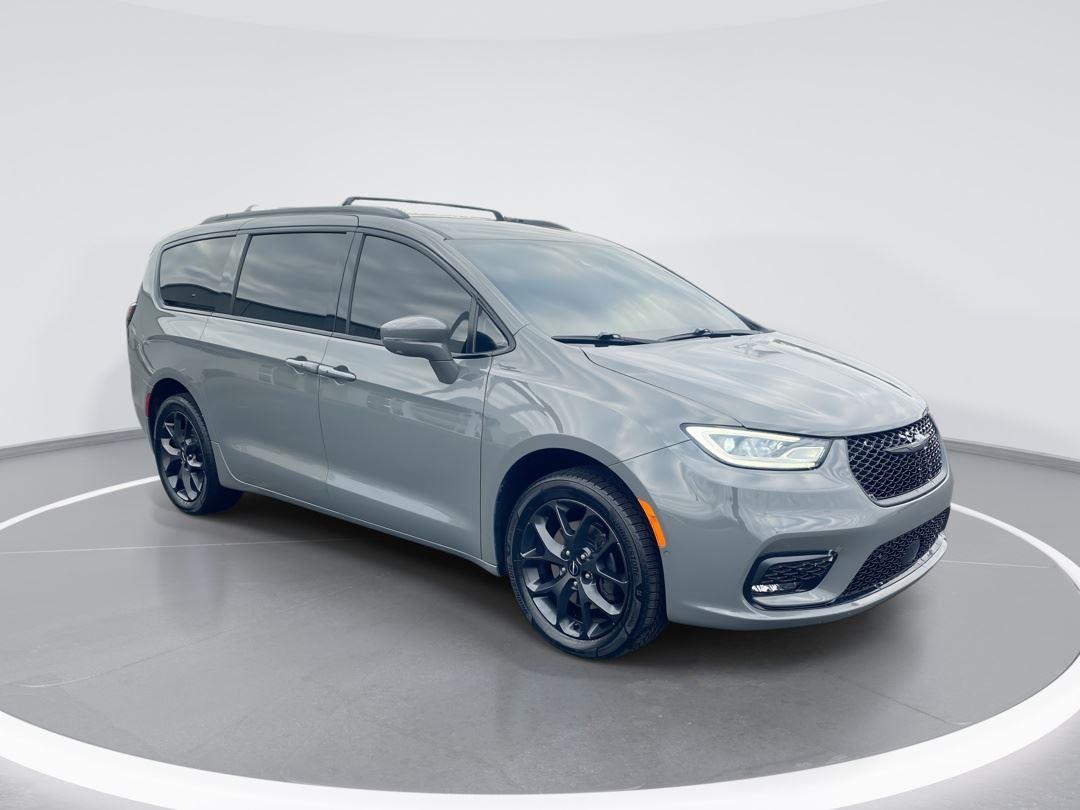 2022 Chrysler Pacifica Touring L AWD