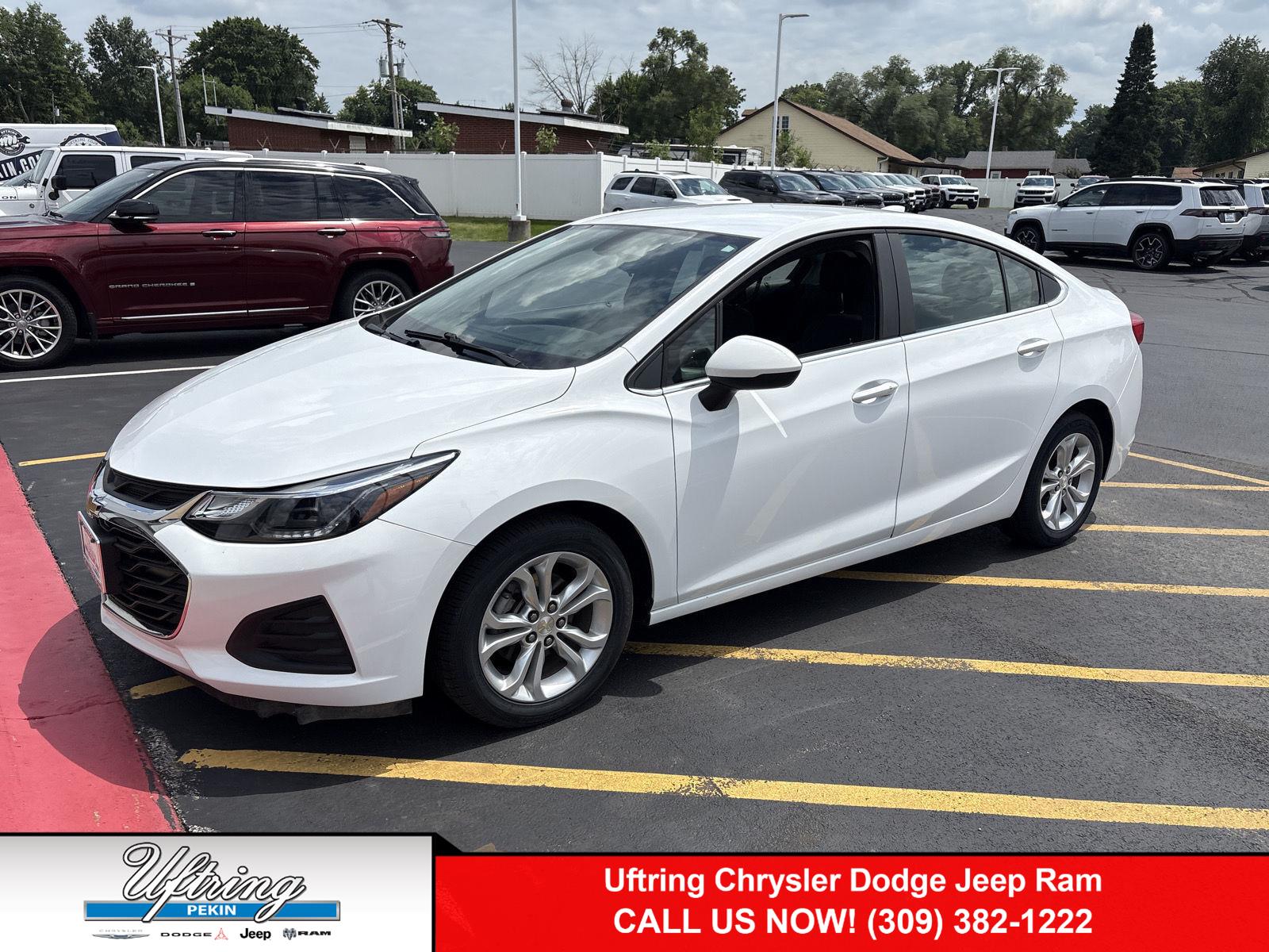 Summit White 2019 Chevrolet Cruze Sedan Front-Wheel Drive 6-Speed Automatic