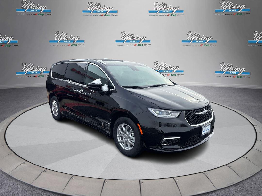 Diamond Black Crystal Pearlcoat 2026 Chrysler Pacifica Select FWD Minivan Front-Wheel Drive 9-Speed Automatic