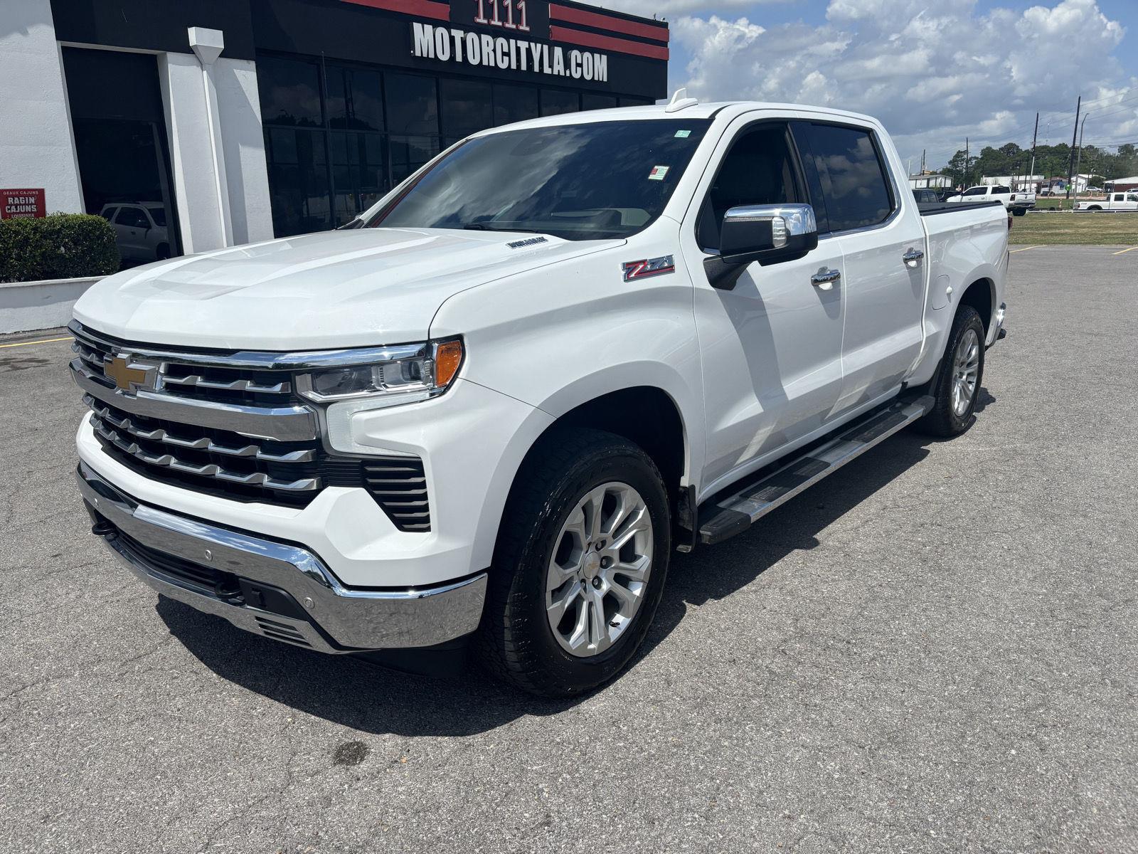 View vehicle photo 7