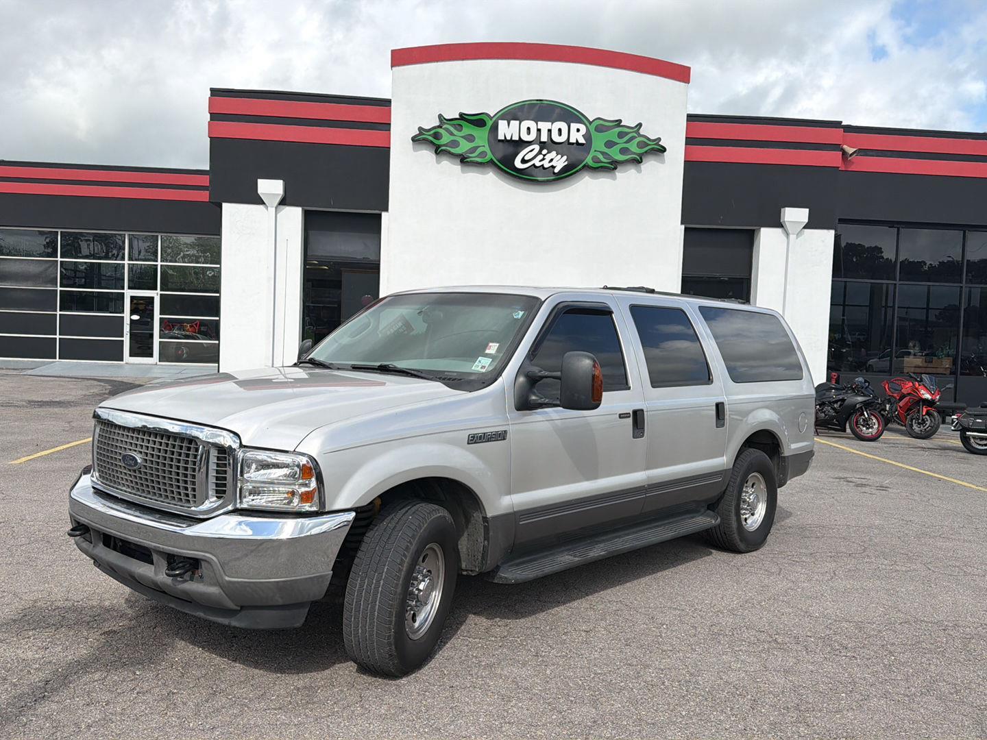 Silver 2004 Ford Excursion SUV / Crossover