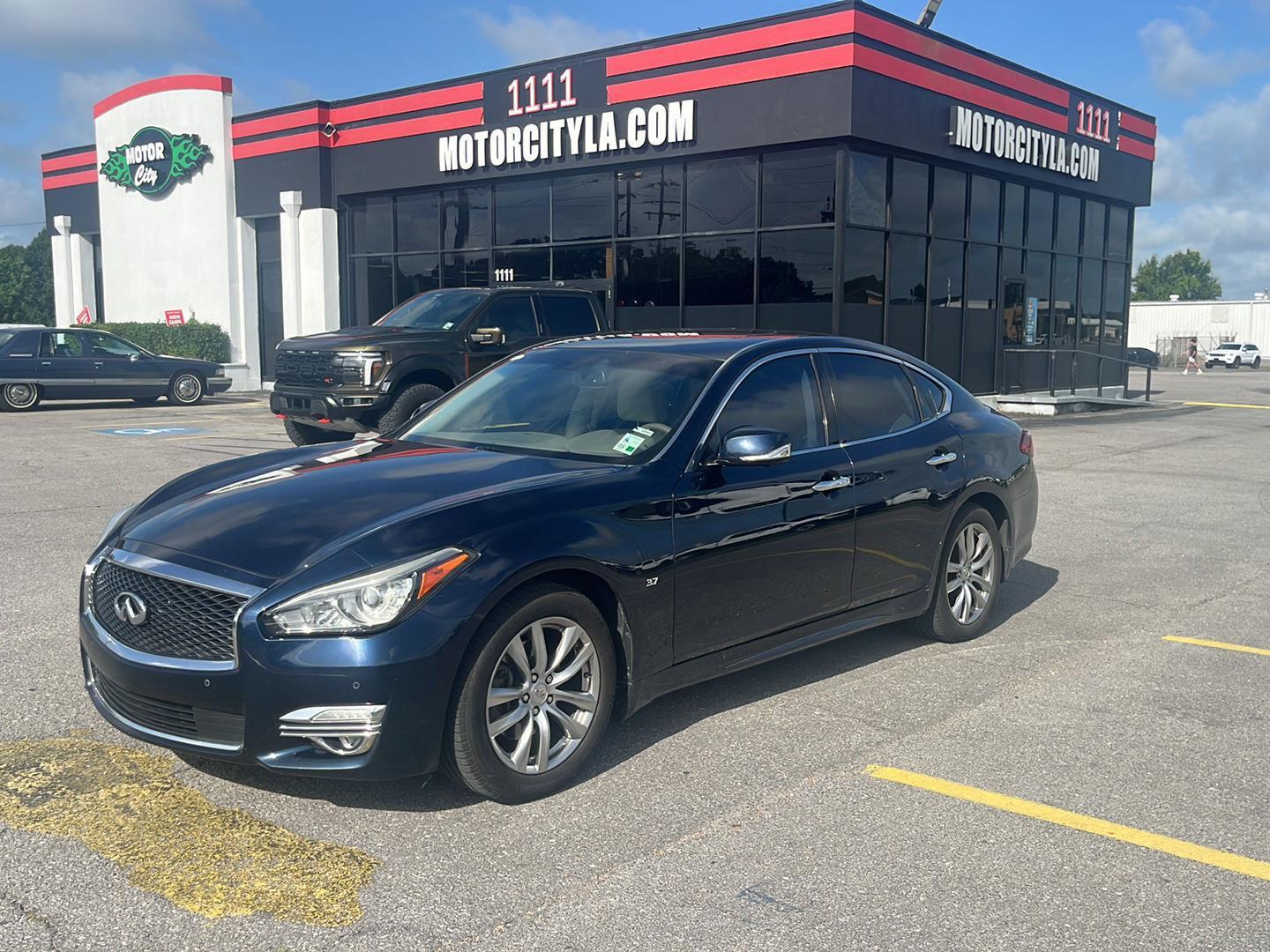 Blue 2019 INFINITI Q70 3.7 Luxe RWD Sedan Rear-Wheel Drive 