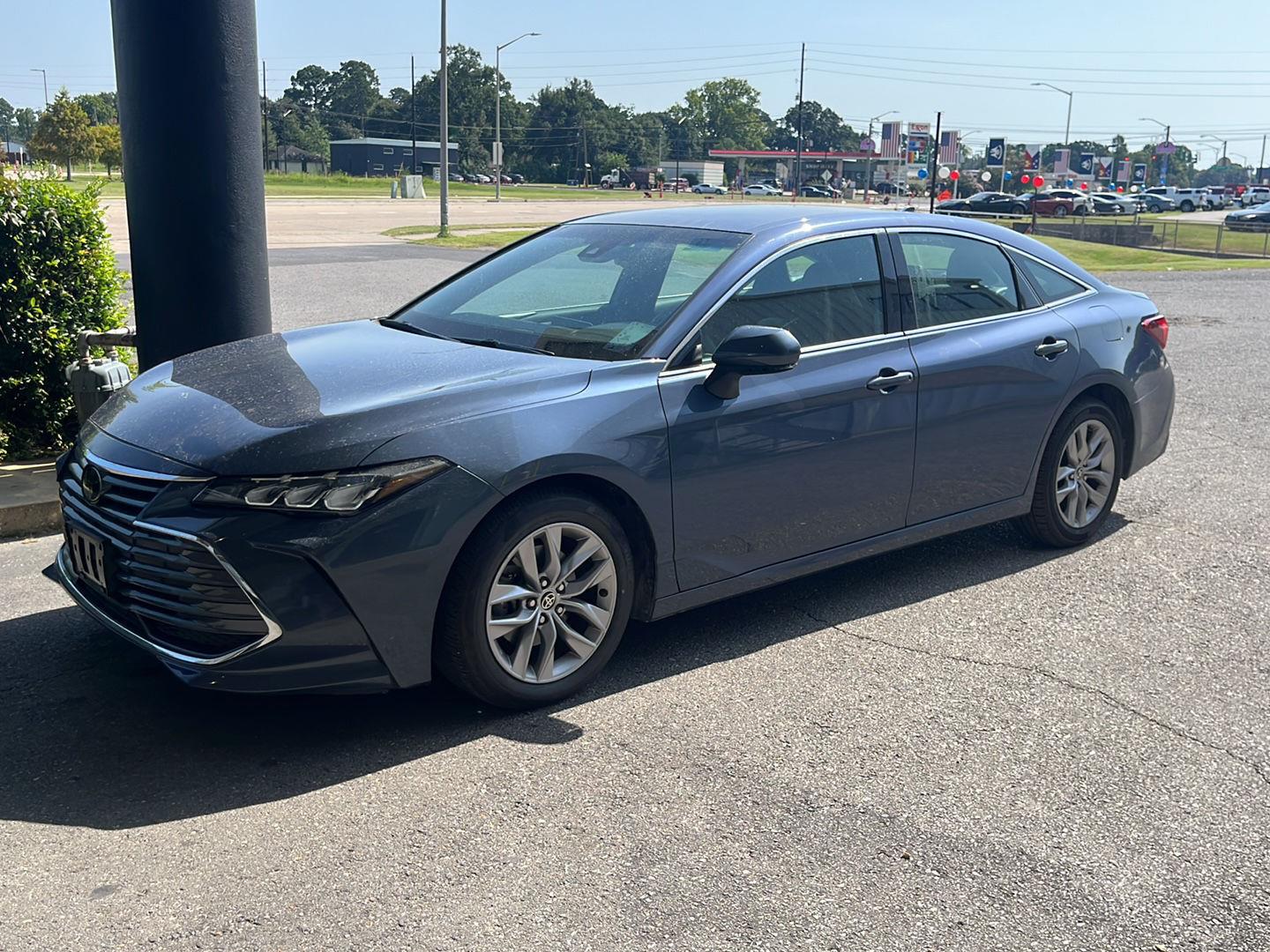 Gray 2022 Toyota Avalon Sedan Front-Wheel Drive 