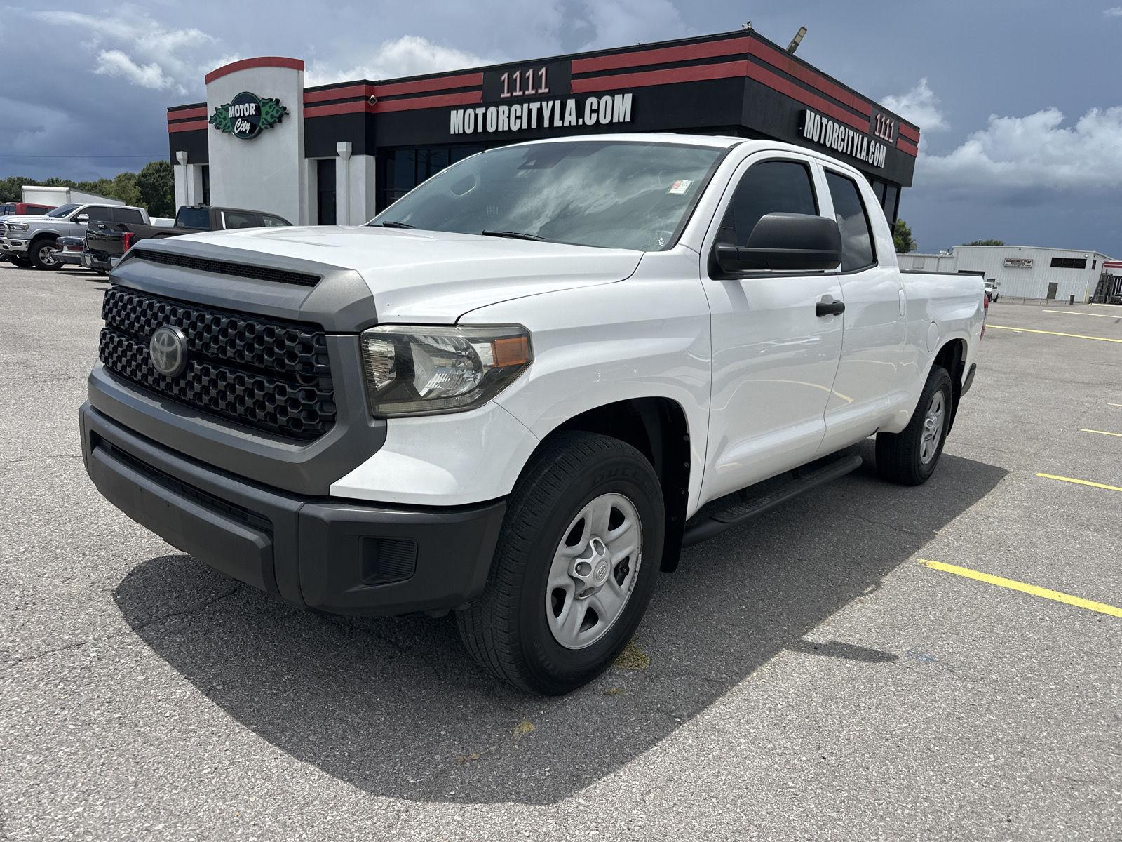 Super White 2018 Toyota Tundra Pickup Truck 4X2 Automatic