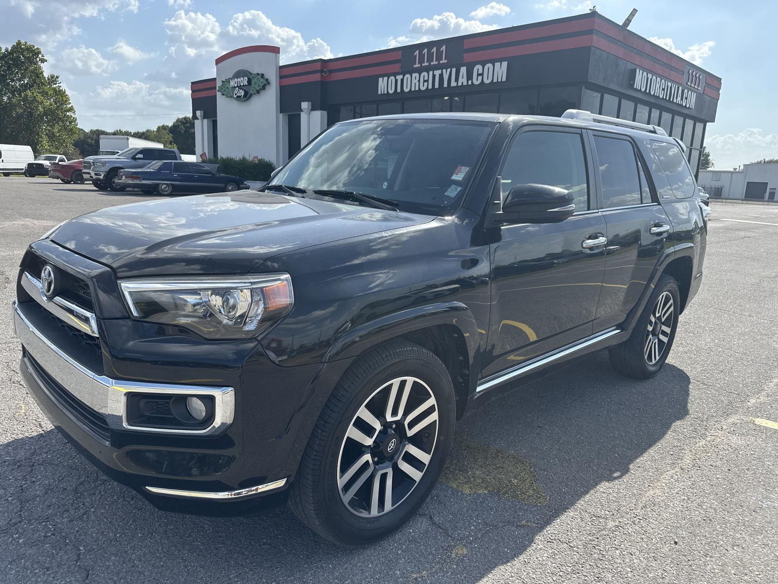 Midnight Black Metallic 2018 Toyota 4Runner SUV / Crossover 4X2 Automatic