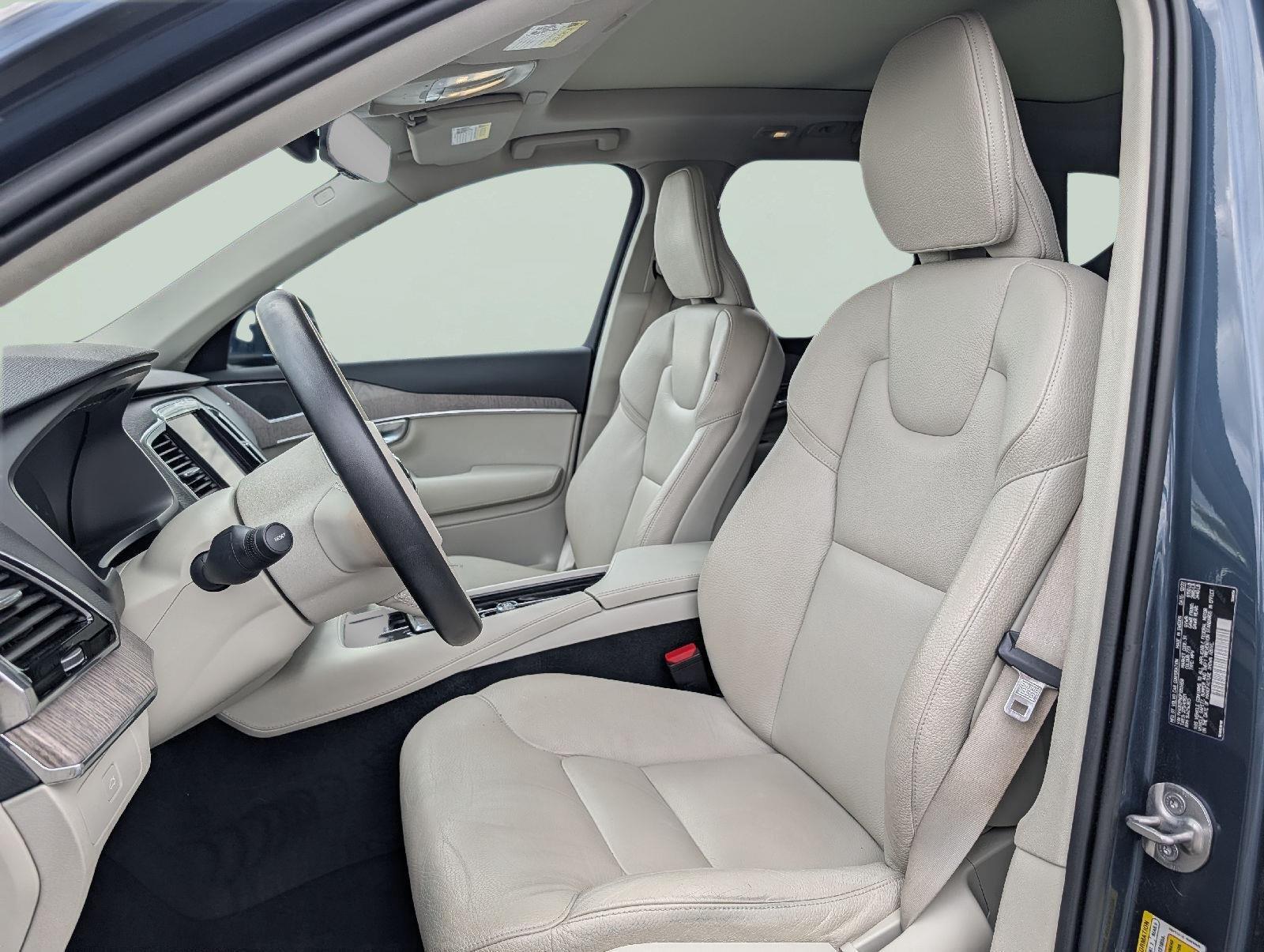 2023 Volvo XC90 Plus - Photo 12