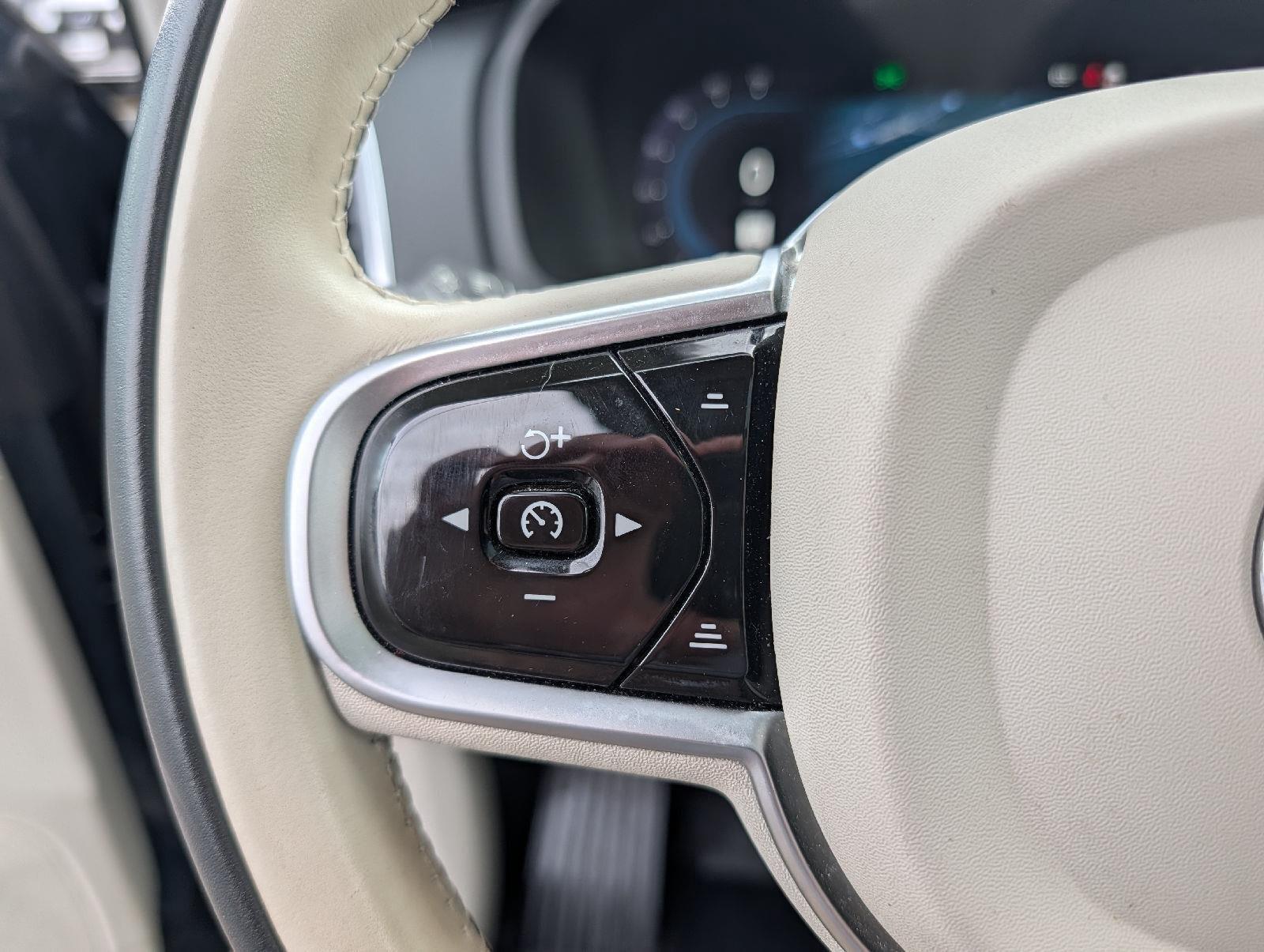 2023 Volvo XC90 Plus - Photo 14
