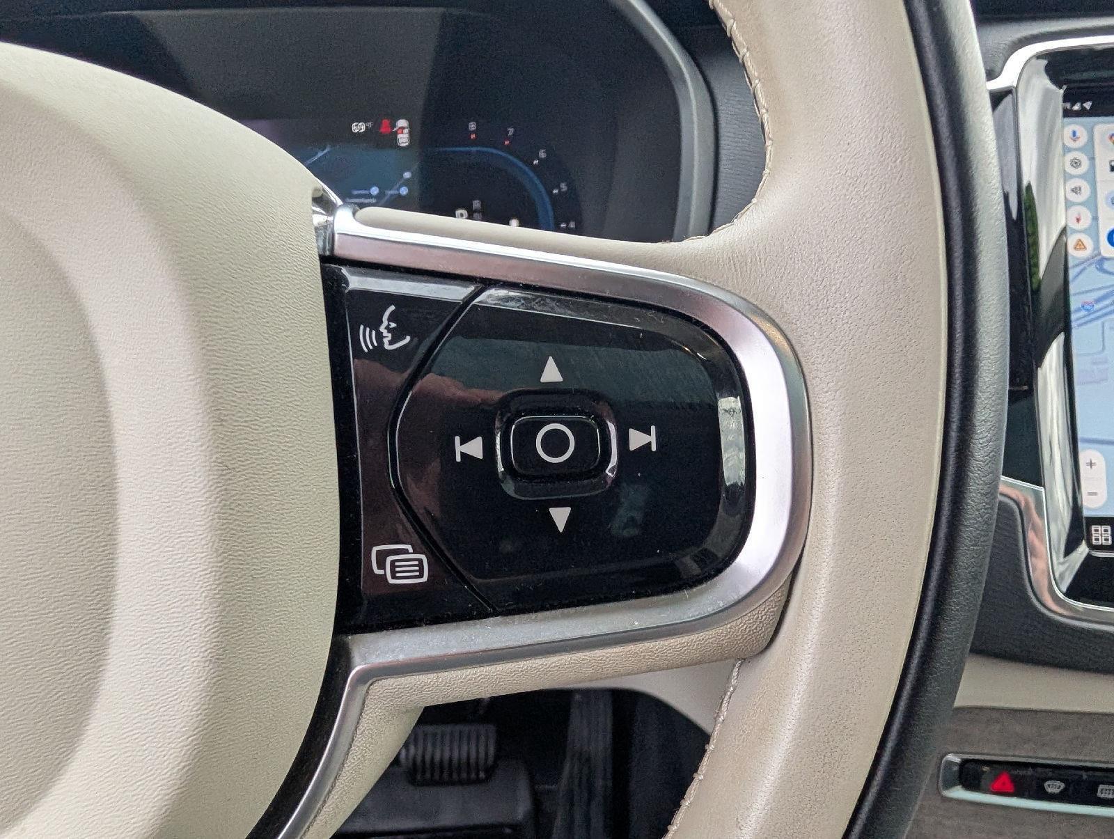 2023 Volvo XC90 Plus - Photo 15