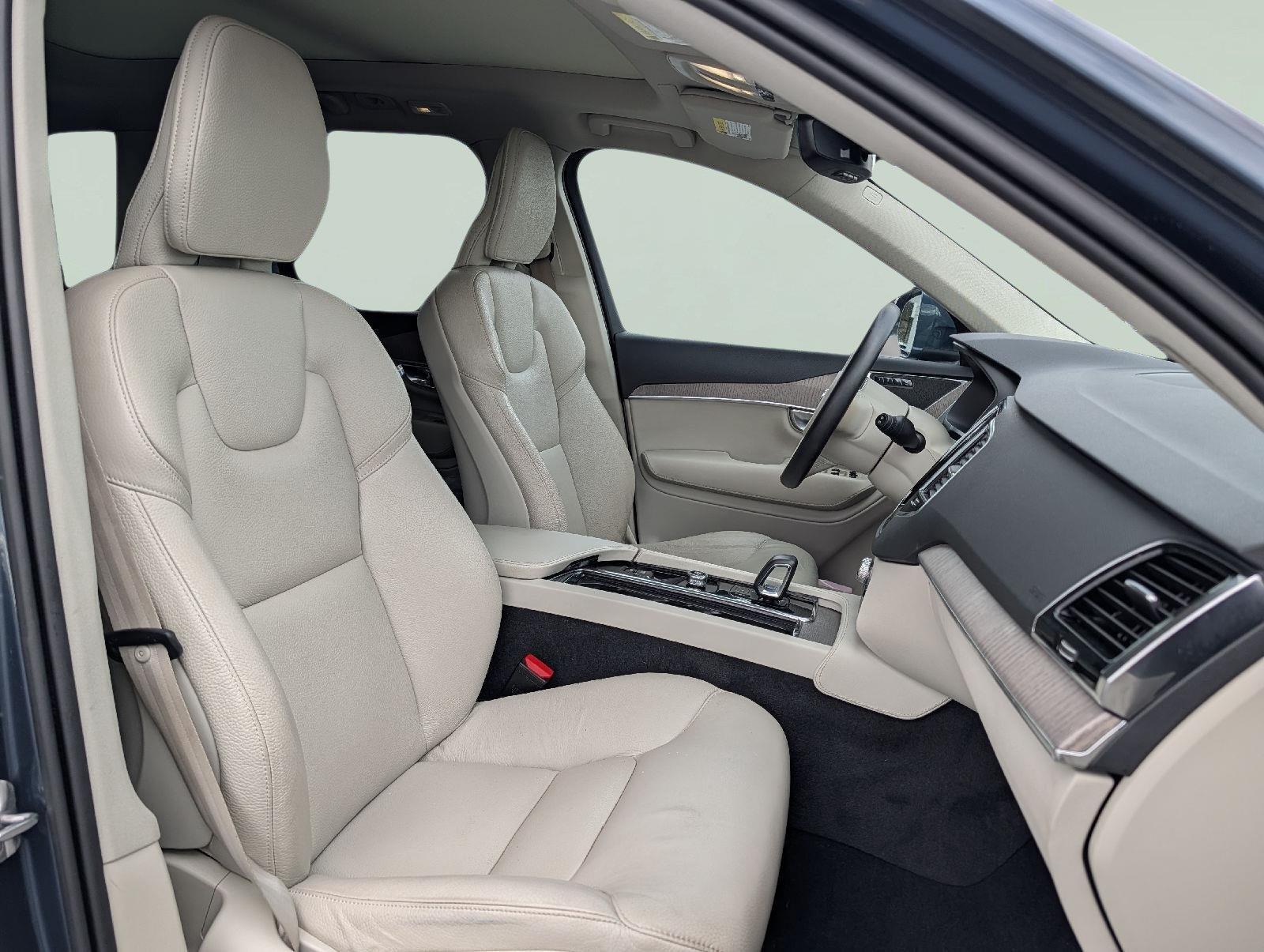 2023 Volvo XC90 Plus - Photo 20