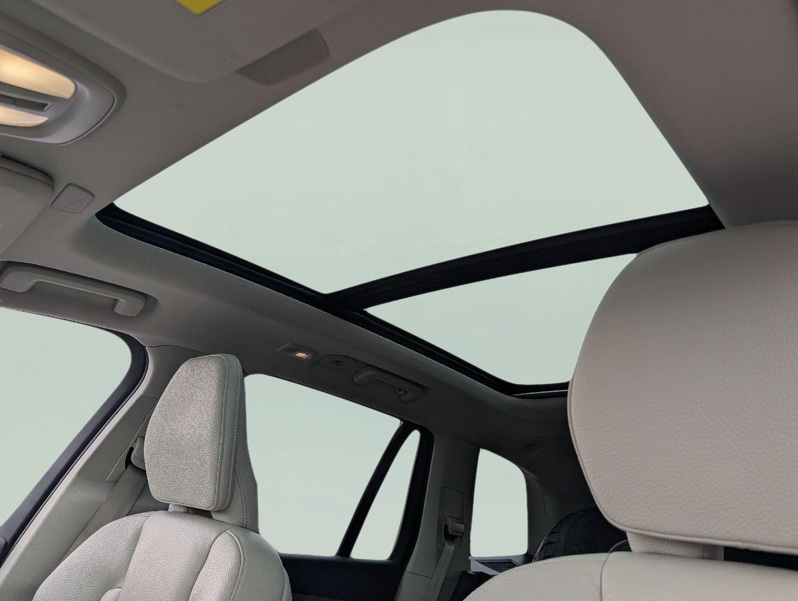2023 Volvo XC90 Plus - Photo 22