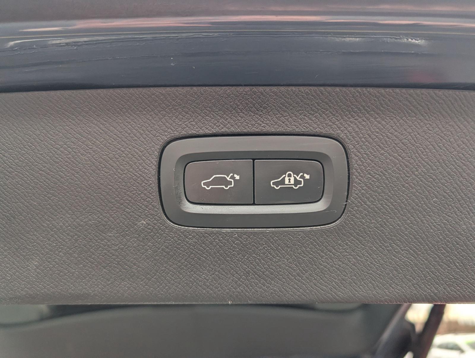 2023 Volvo XC90 Plus - Photo 24