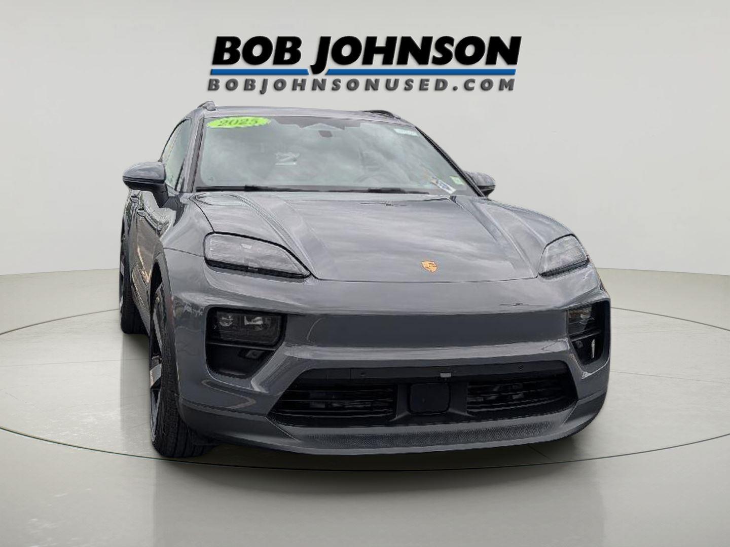 2025 Porsche Macan Macan 4 Electric's photo