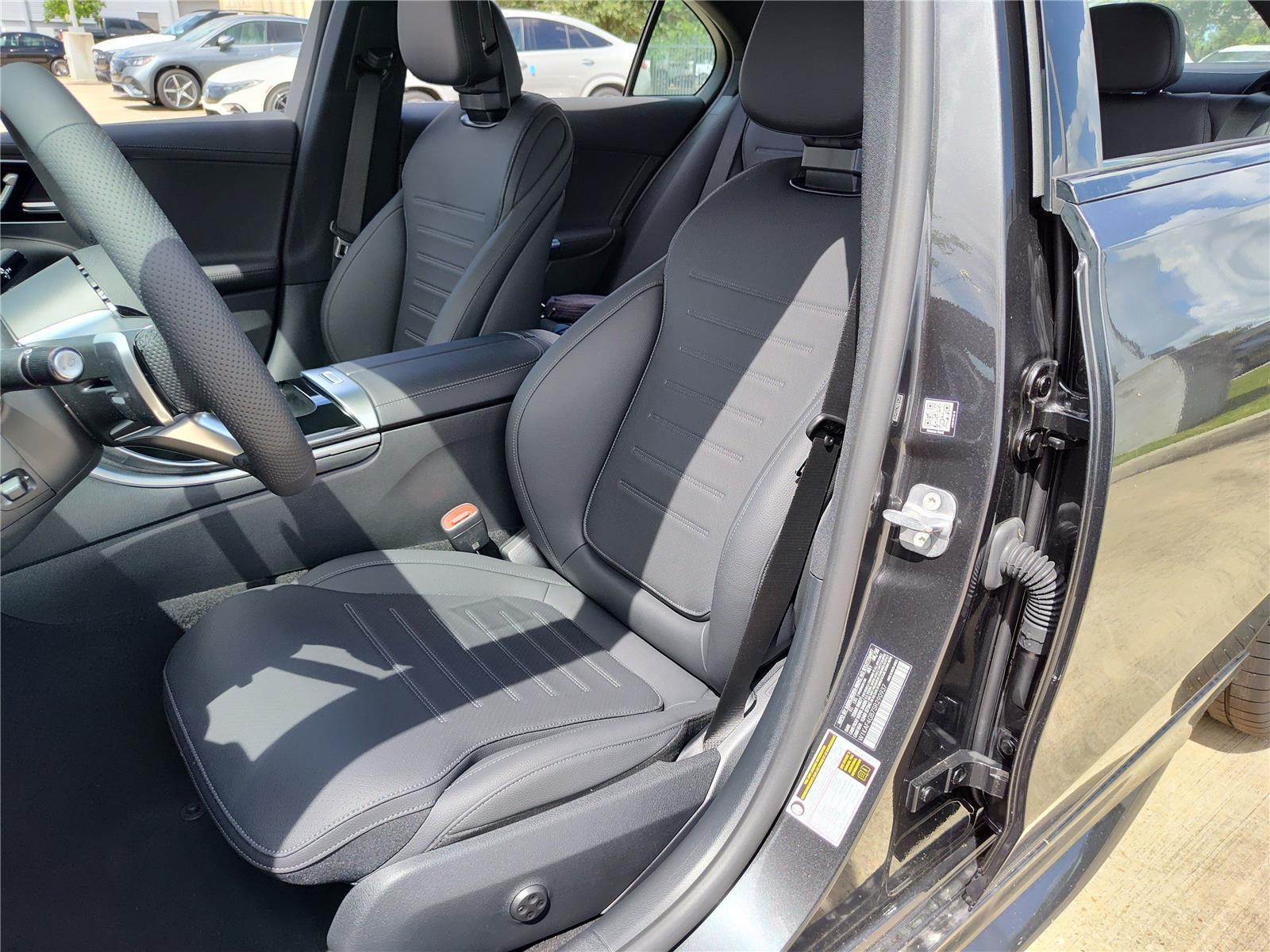 2025 Mercedes-Benz C-Class Sedan C 300 - Photo 6
