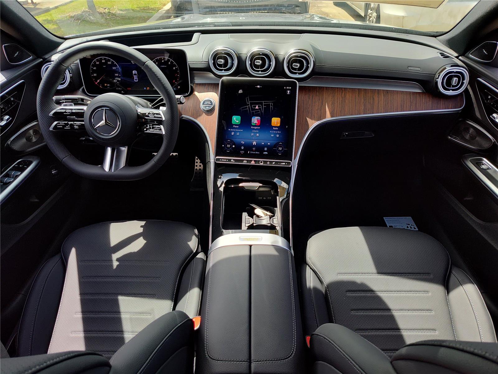 2025 Mercedes-Benz C-Class Sedan C 300 - Photo 10