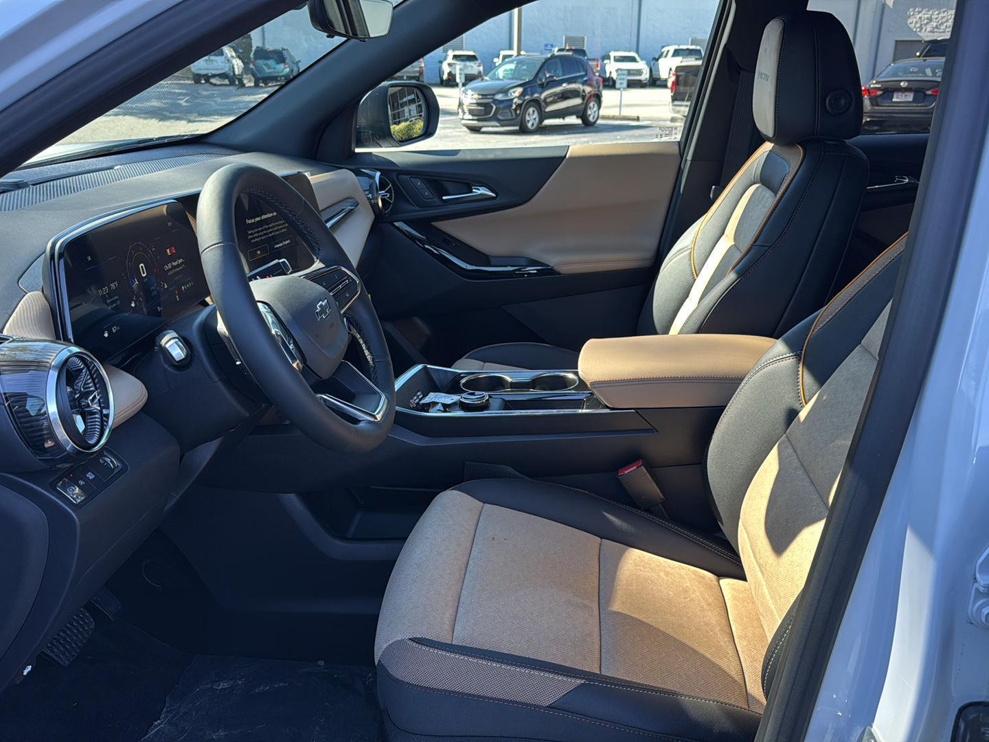 New 2026 Polar White Tricoat Chevrolet FWD ACTIV image 8