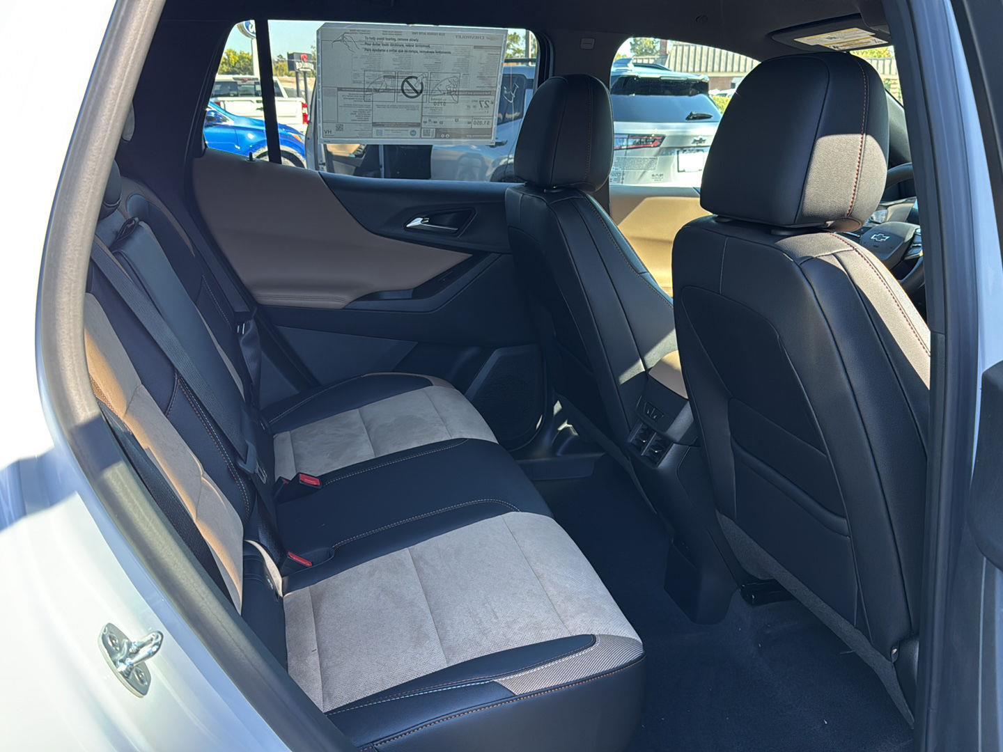 New 2026 Polar White Tricoat Chevrolet FWD ACTIV image 11