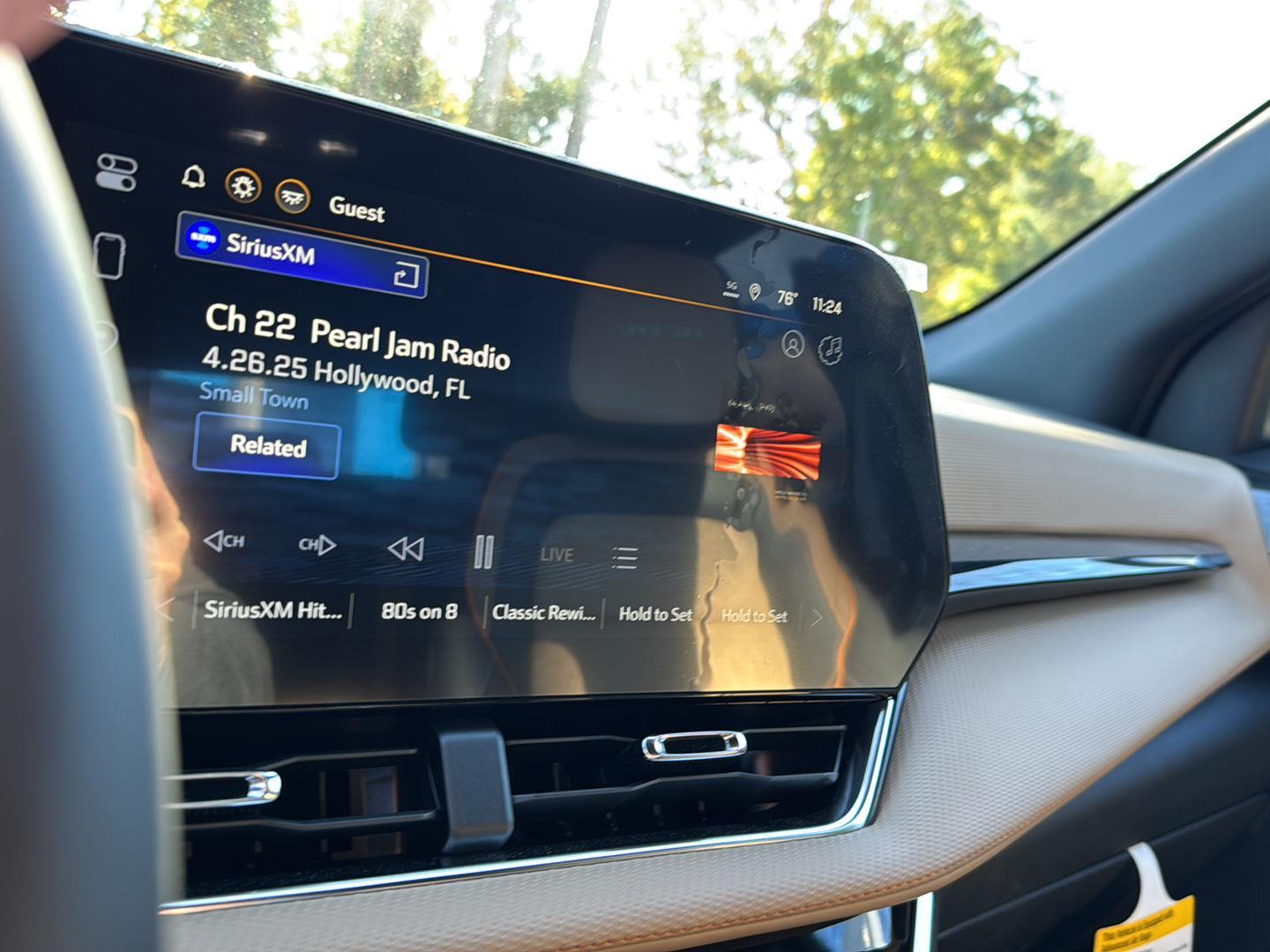 New 2026 Polar White Tricoat Chevrolet FWD ACTIV image 21