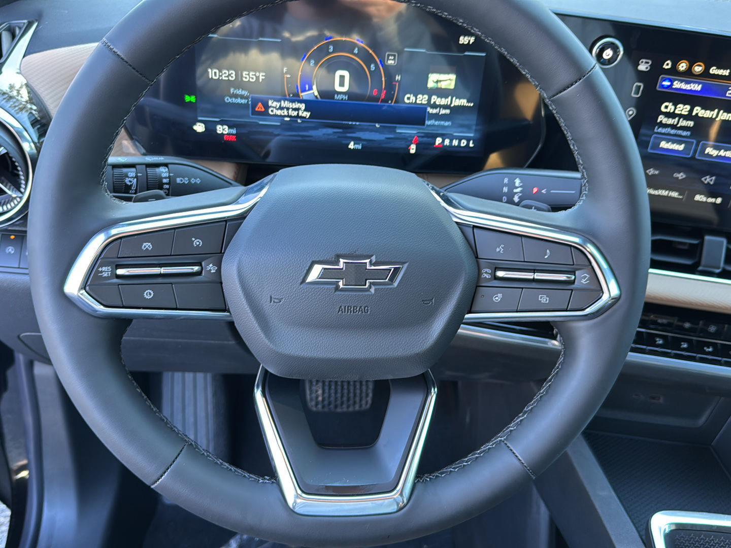 New 2026 Mosaic Black Metallic Chevrolet FWD ACTIV image 17