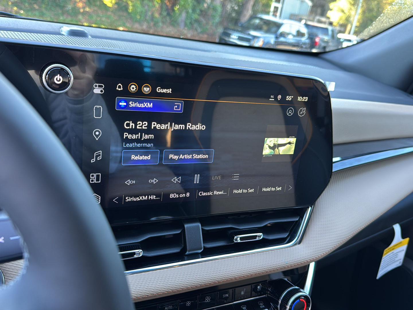 New 2026 Mosaic Black Metallic Chevrolet FWD ACTIV image 21