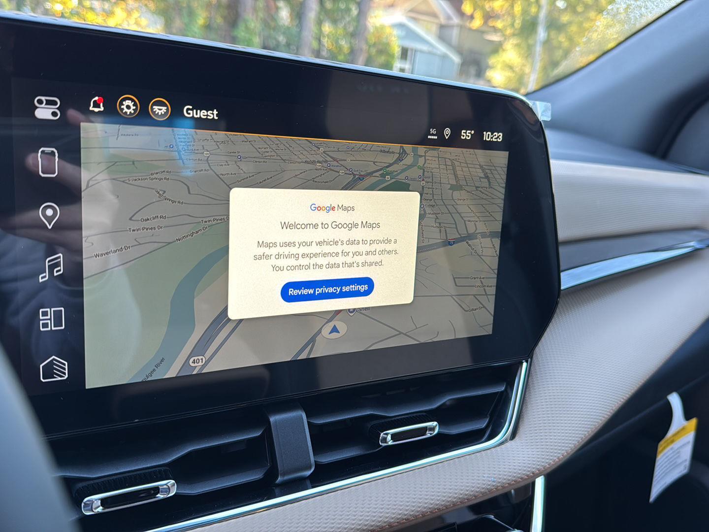 New 2026 Mosaic Black Metallic Chevrolet FWD ACTIV image 23