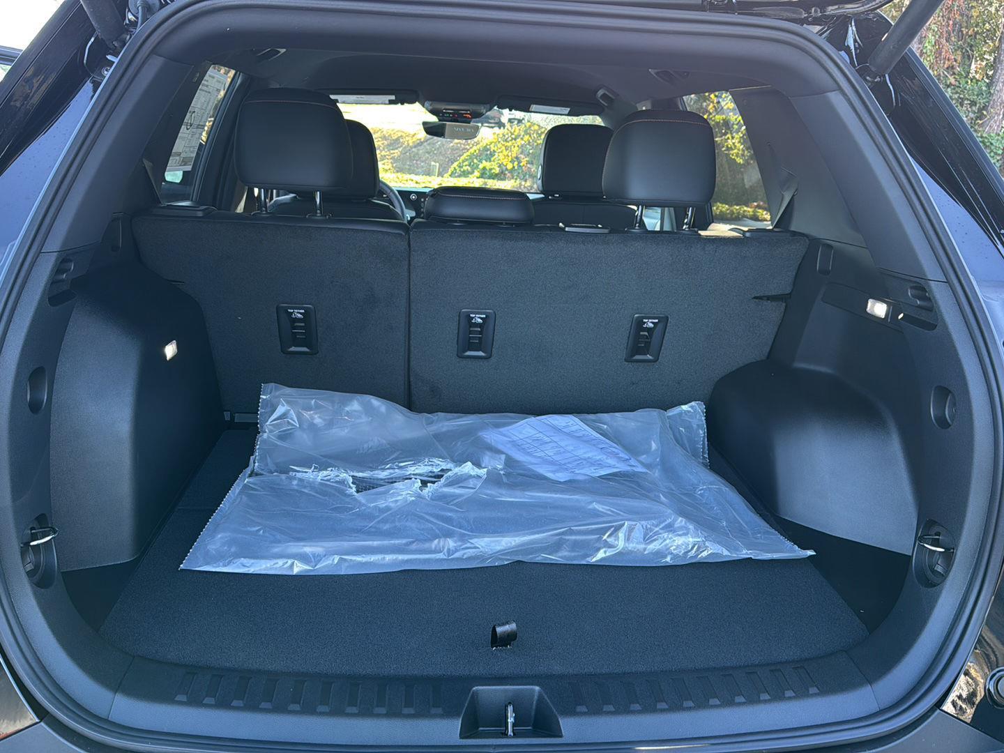 New 2026 Mosaic Black Metallic Chevrolet FWD ACTIV image 28