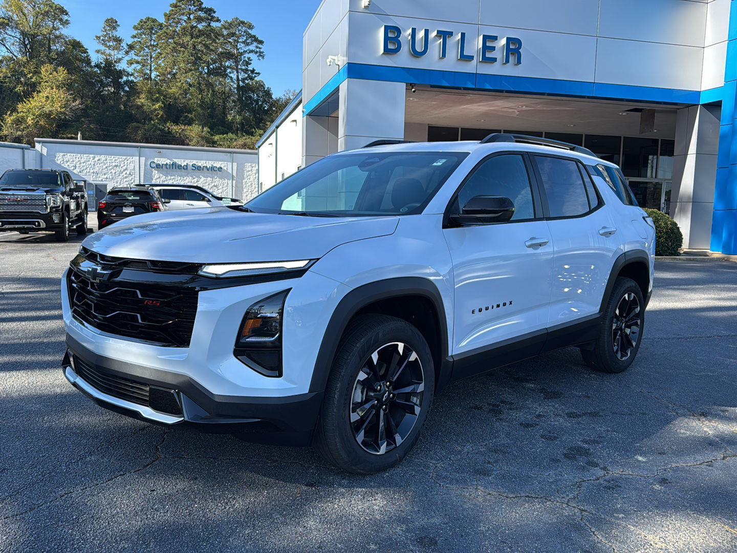 New 2026 Polar White Tricoat Chevrolet FWD RS image 2