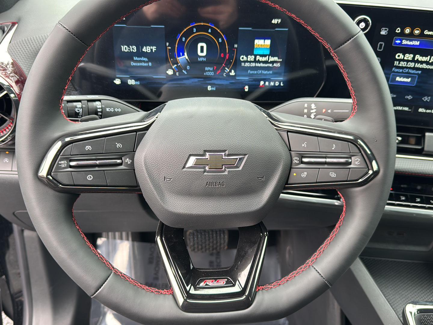 New 2026 Mosaic Black Metallic Chevrolet FWD RS image 17