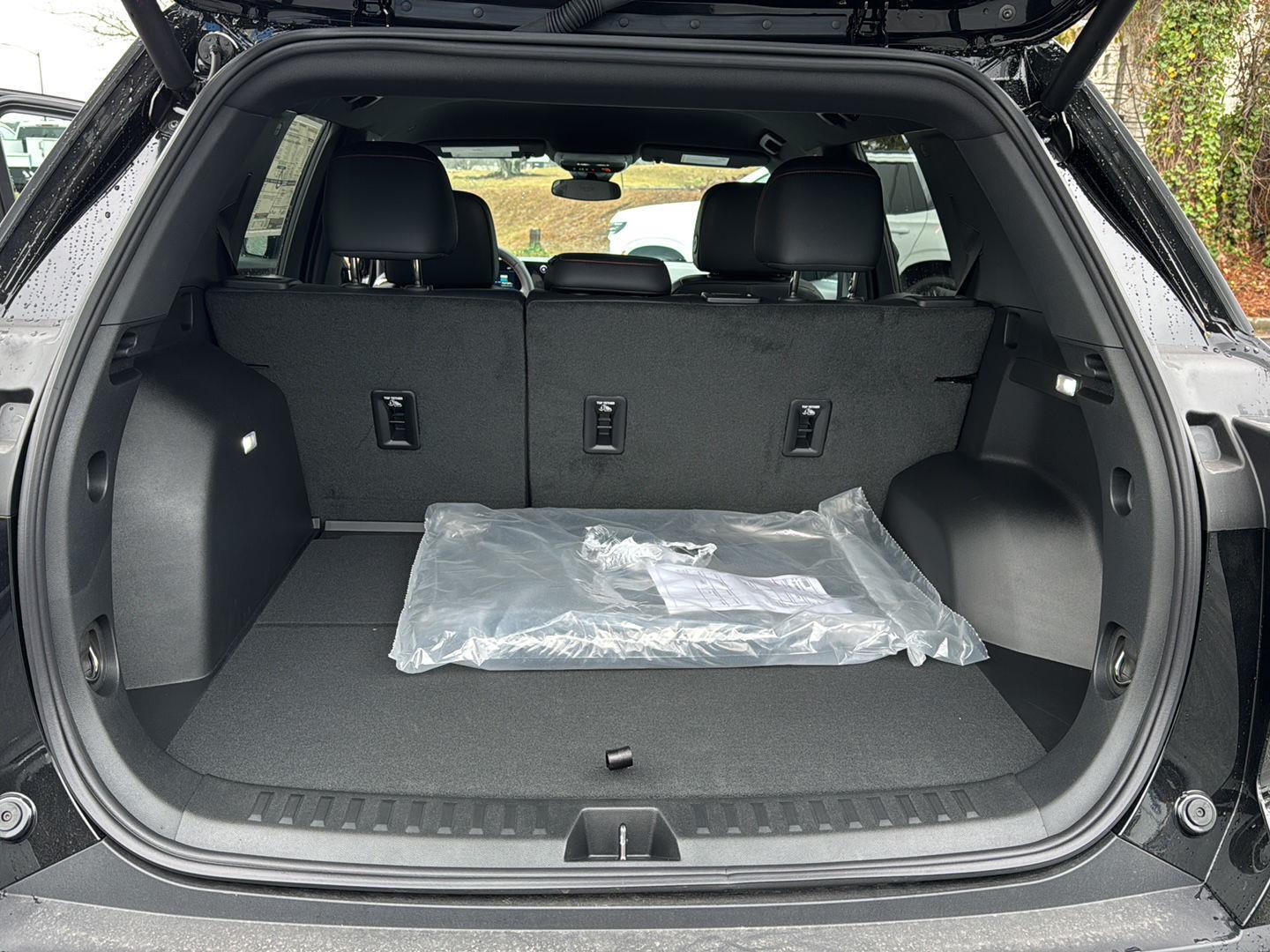 New 2026 Mosaic Black Metallic Chevrolet FWD RS image 30