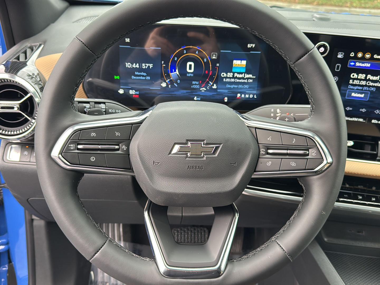 New 2026 Reef Blue Metallic Chevrolet FWD ACTIV image 17