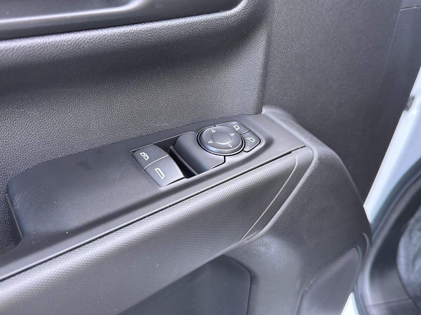 New 2026 Summit White Chevrolet Work Truck image 21