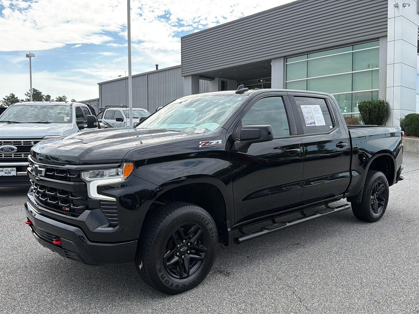  2023 Chevrolet Silverado 1500 LT Trail Boss Crew Cab 4WD   