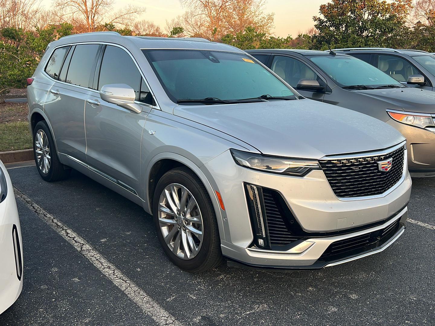 Used 2020 Radiant Silver Metallic Cadillac FWD Premium Luxury image 6