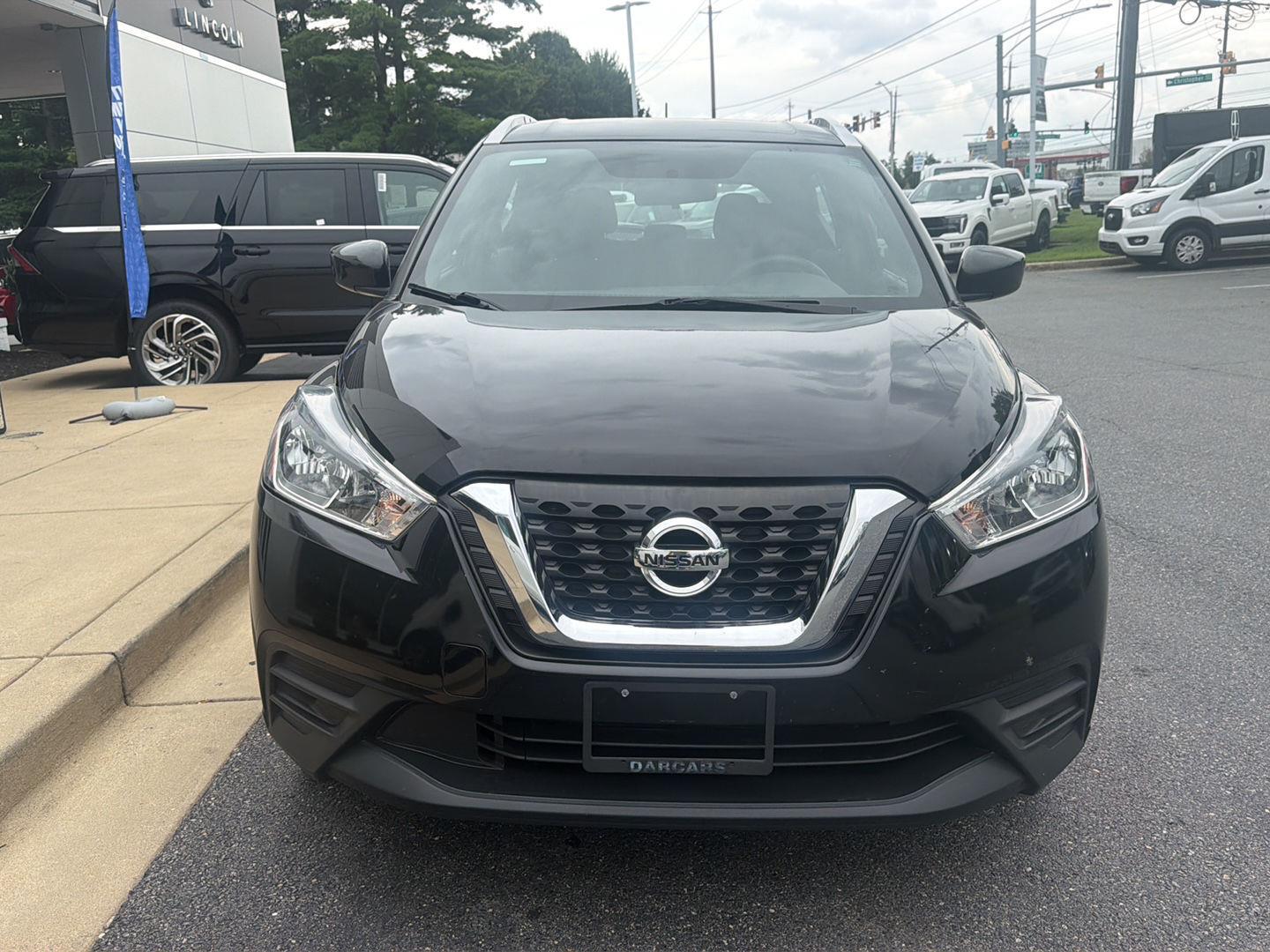Used 2018 Super Black Nissan SV image 8