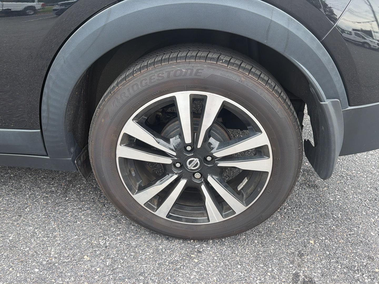 Used 2018 Super Black Nissan SV image 22