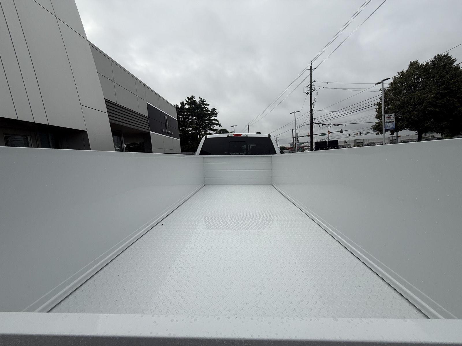New 2026 Oxford White Ford XL image 35