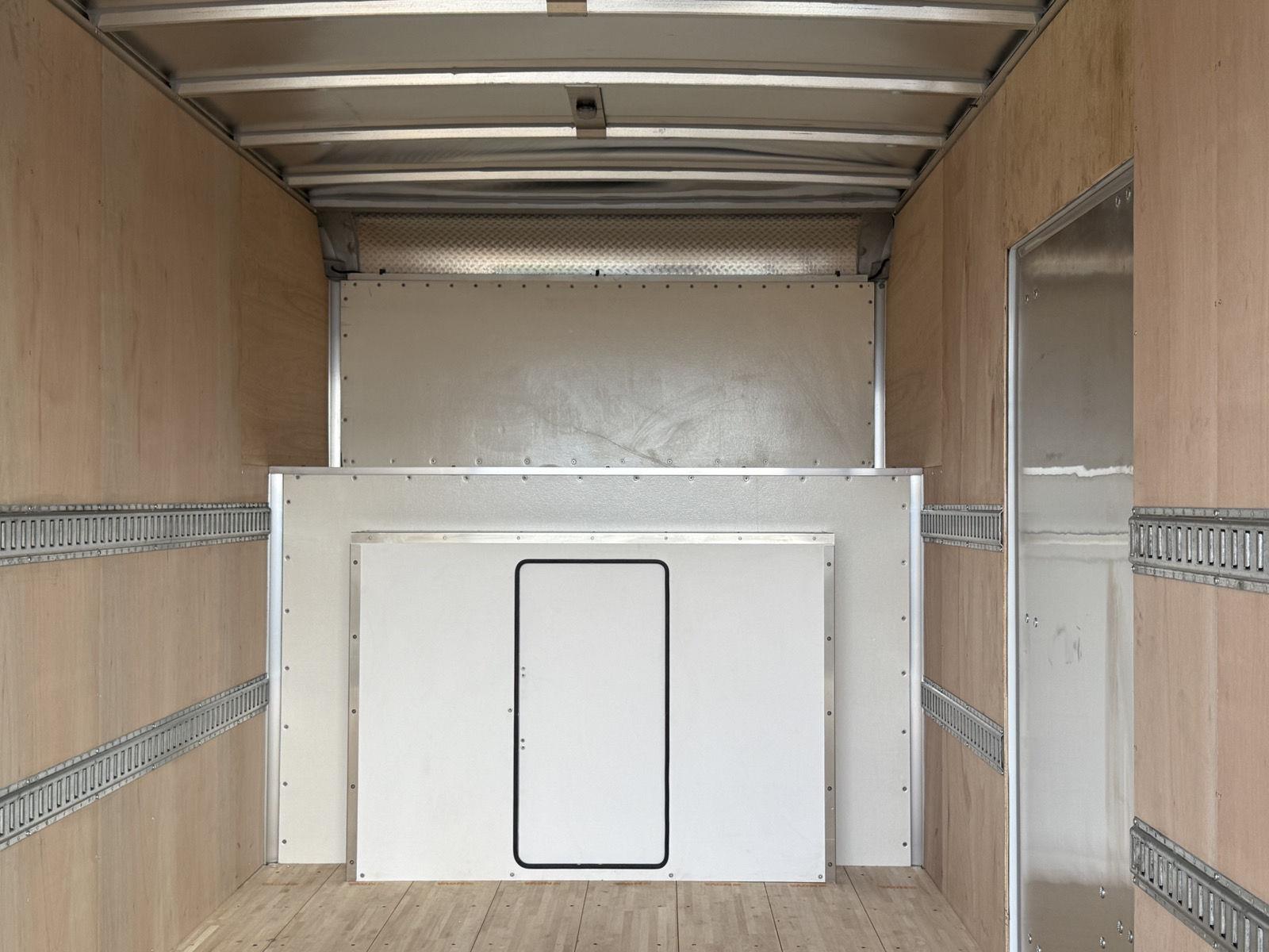New 2027 Oxford White Ford  image 18