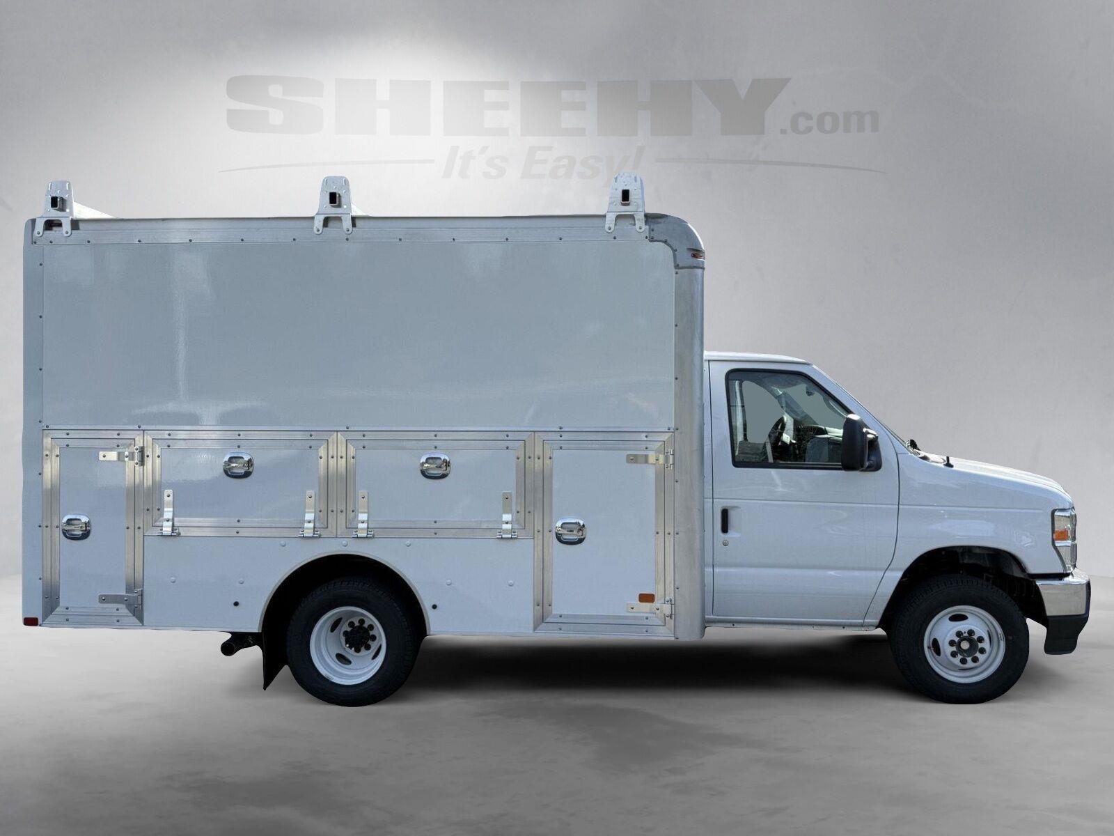 New 2027 Oxford White Ford  image 4