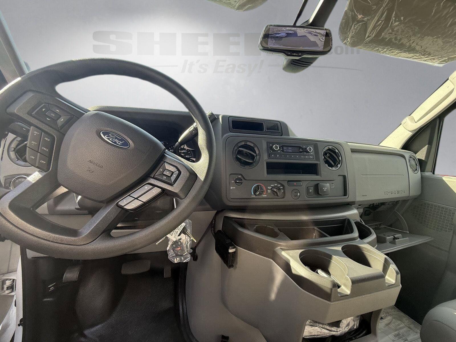 New 2027 Oxford White Ford  image 3