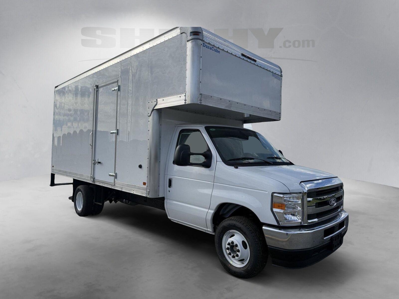 New 2027 Oxford White Ford  image 2